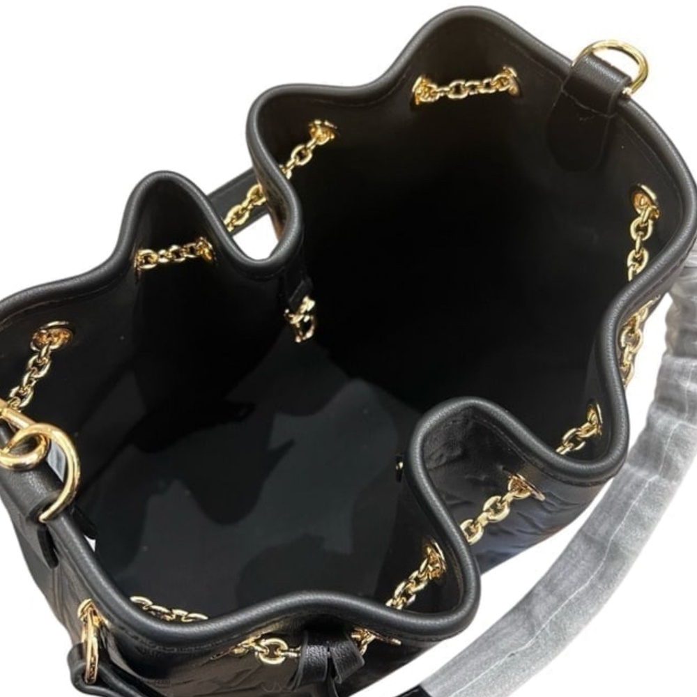 Louis Vuitton Small Bag - Picture 7 of 8